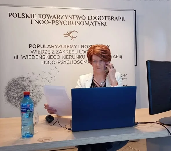 Roll-up XXL – mobilna ścianka reklamowa